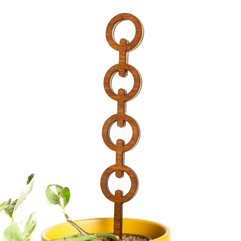 11 Round Walnut Chain Link Trellis