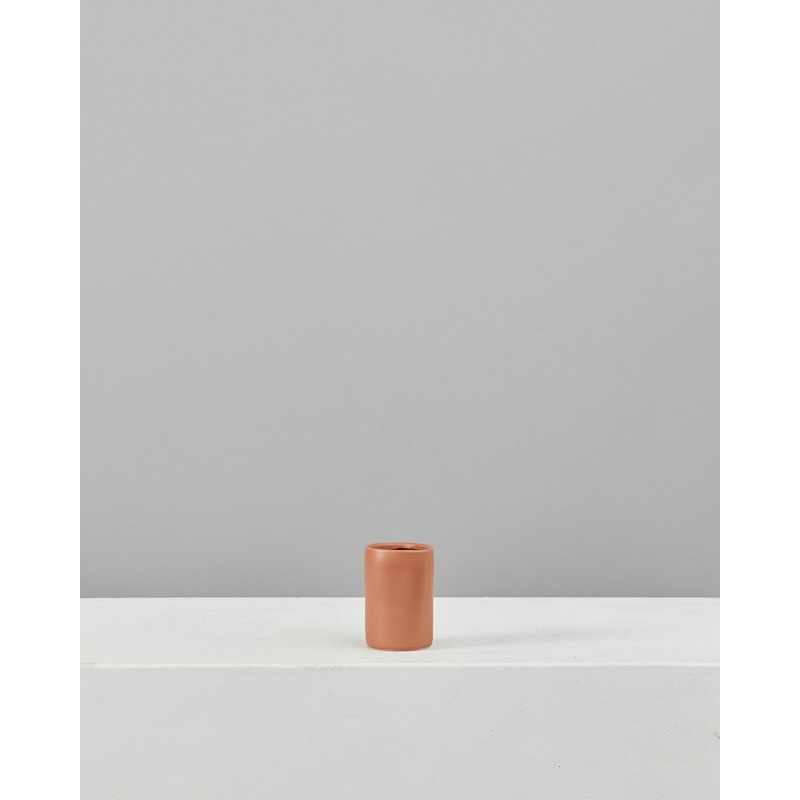 2.5 VERMILLION PLANTER