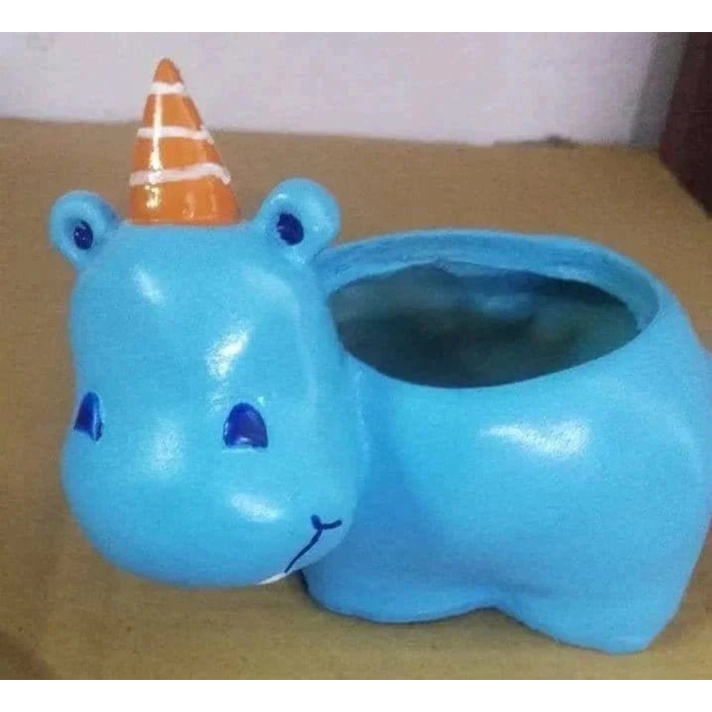 Buy Hippo resin planter