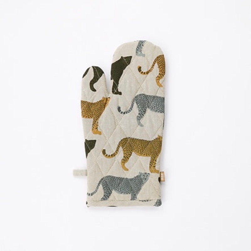 Cheetahs Gone Wild – Single Oven Glove