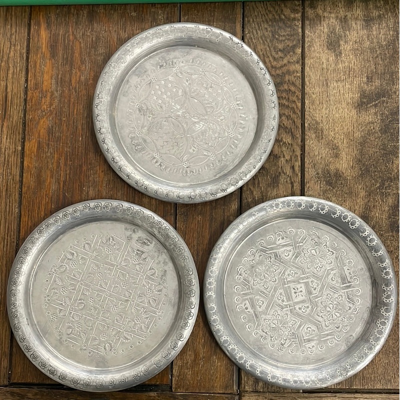 Aluminium Plates – Hand Embossed
Small (19cm)