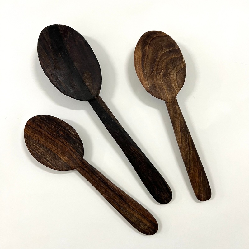Handmade Walnut Spoon – Medium 2