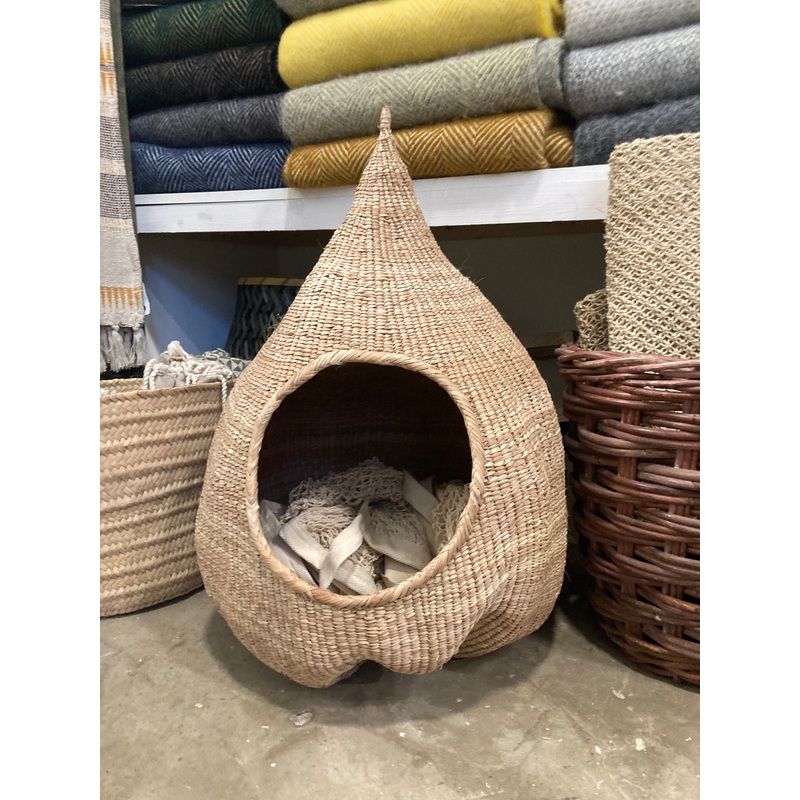 Basket with Hole