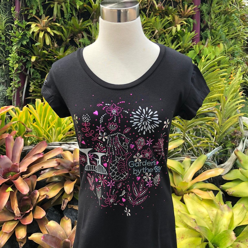 Mrtwlrt Scenery Merlion with Fireworks Ladies Rhinestone T-Shirt (Black)