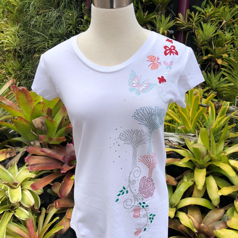 Mrtwlrt Supertrees with Roses and Butterfiles Ladies’ T-Shirt (White)