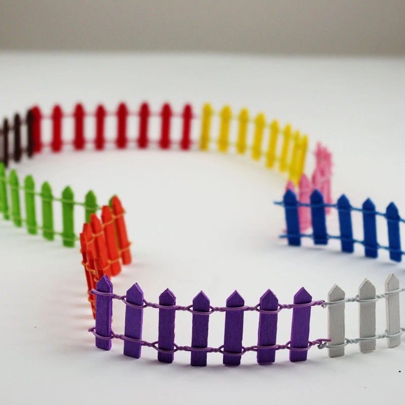 Wood Fence|brown|red|orange|pink|purple|white|blue|green|yellow
