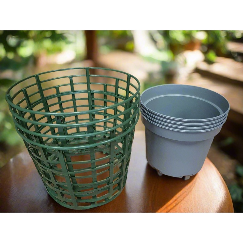 4 Plant Supports and 4 Pots, 17cm diameter