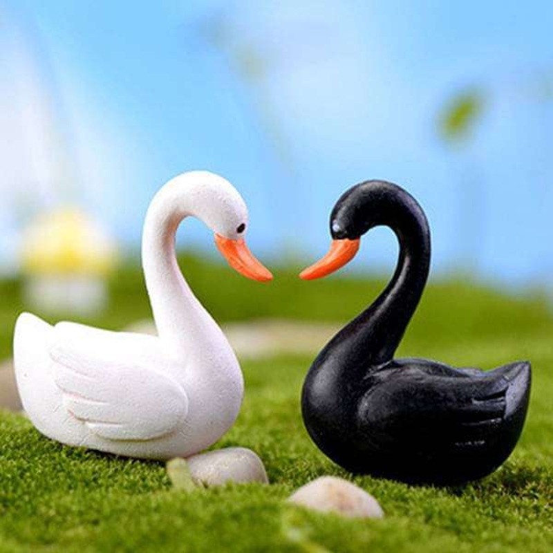 Love swan couple plastic miniature garden toys – 1 Pair