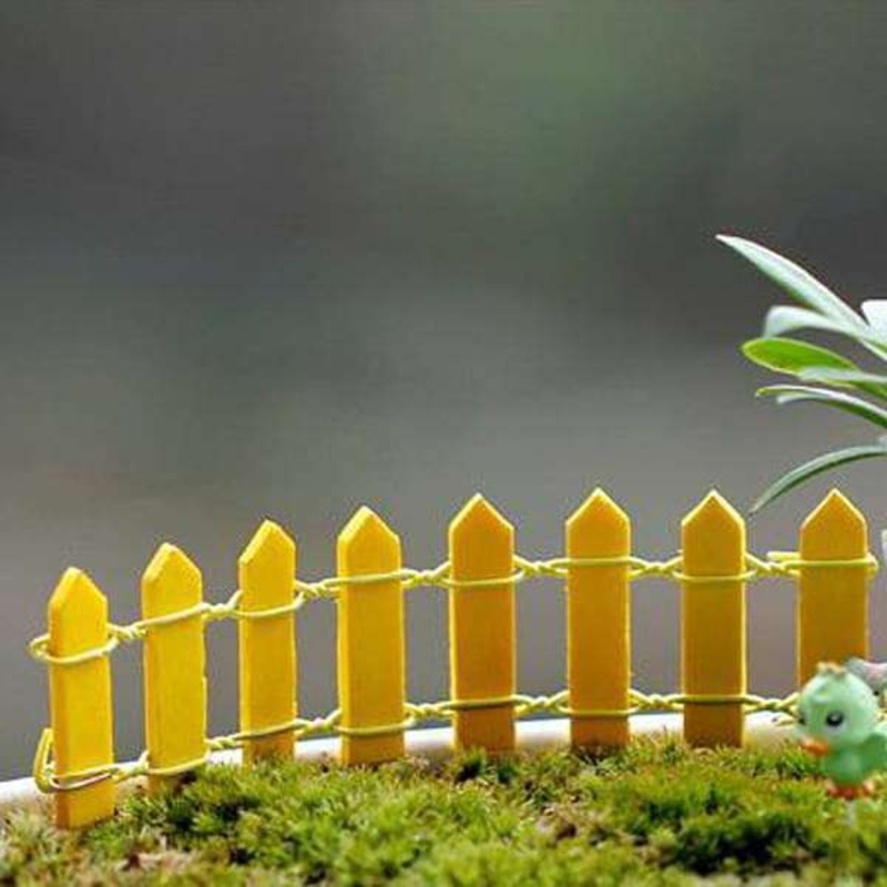 Wooden fence miniature garden toys (Yellow) – 4 Pieces