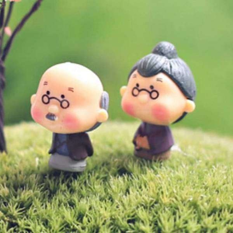 Dada-dadi couple plastic miniature garden toys – 1 Pair