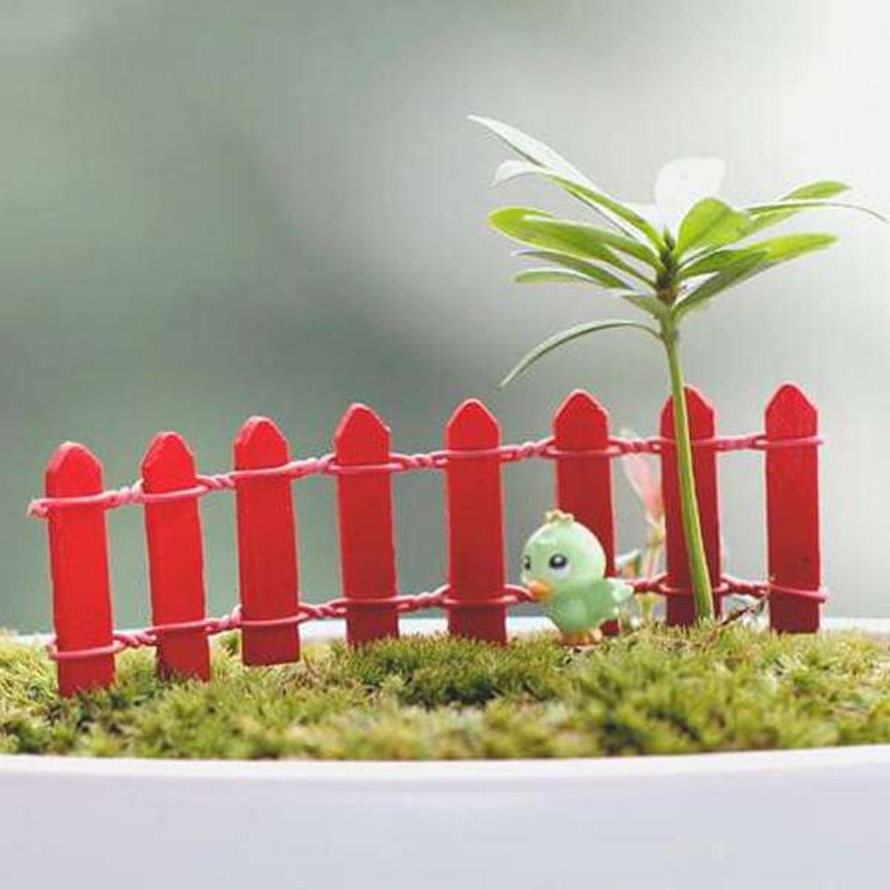 Wooden fence miniature garden toys (Red) – 4 Pieces
