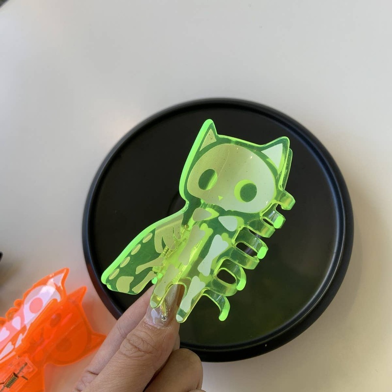 Glow Skull Cat Hair Claw: Light Green