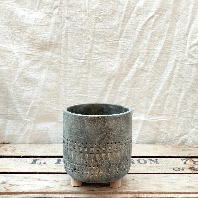 Totem Pot from 10.5cm-14.5cm|Small 10.5cm|Medium 12cm|Large 14.5cm