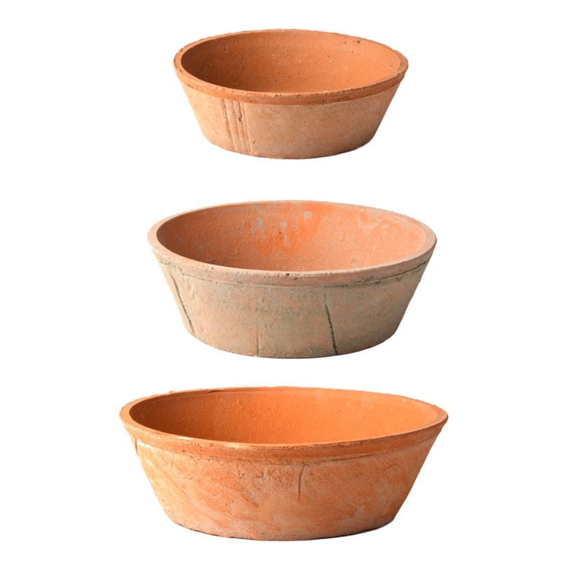 Aged Terracotta Bowl|20.5 x H6.6 cm|21.9 x H7.4 cm|24.3 x H8.5 cm