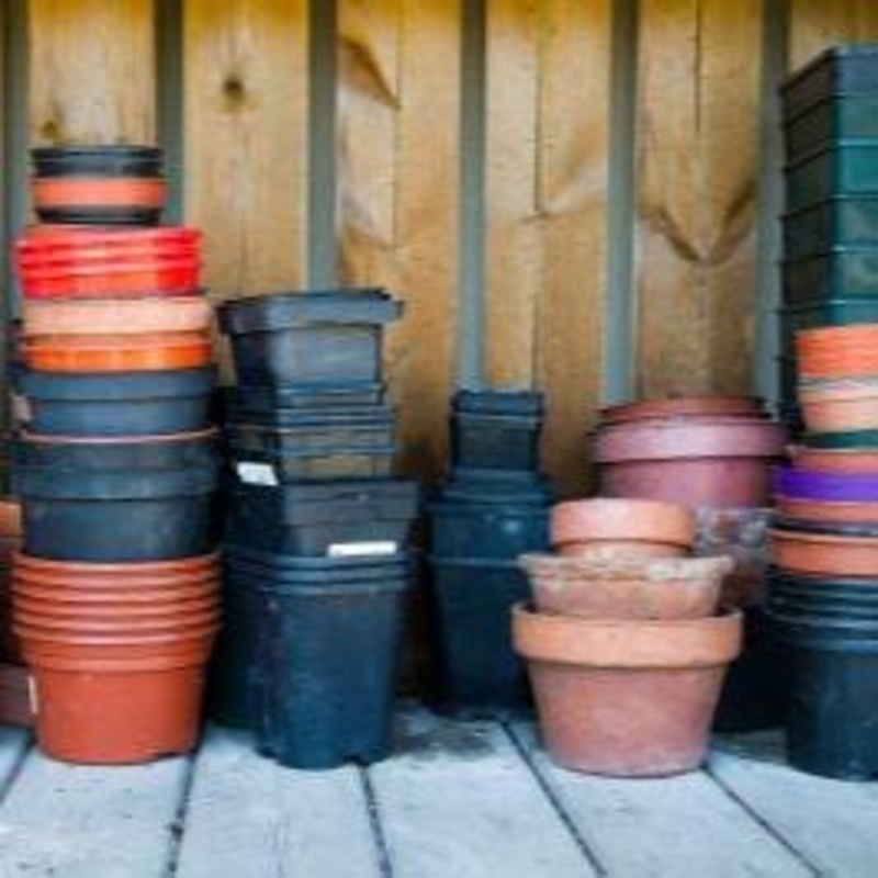 Used Nursery Pots, Saucers & Hangers  Second-Hand Plastic Pots