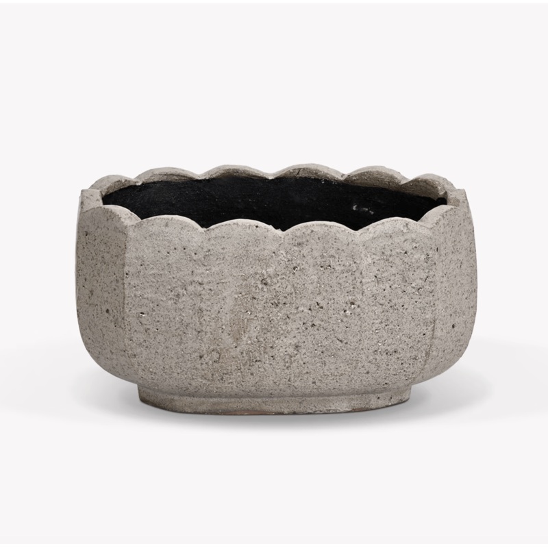 Lidstone Scallop Plant Pot Oval in Grey