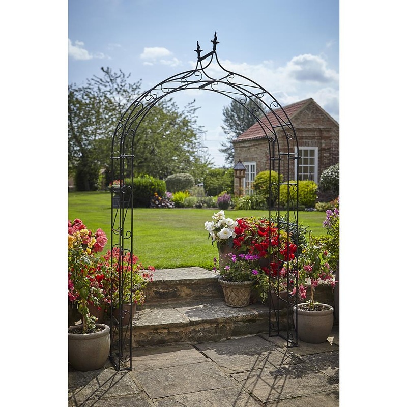 Boutique Garden Arch – Black