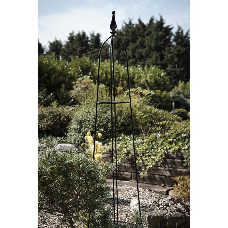 Byland Obelisk Black – Small  1.5m high